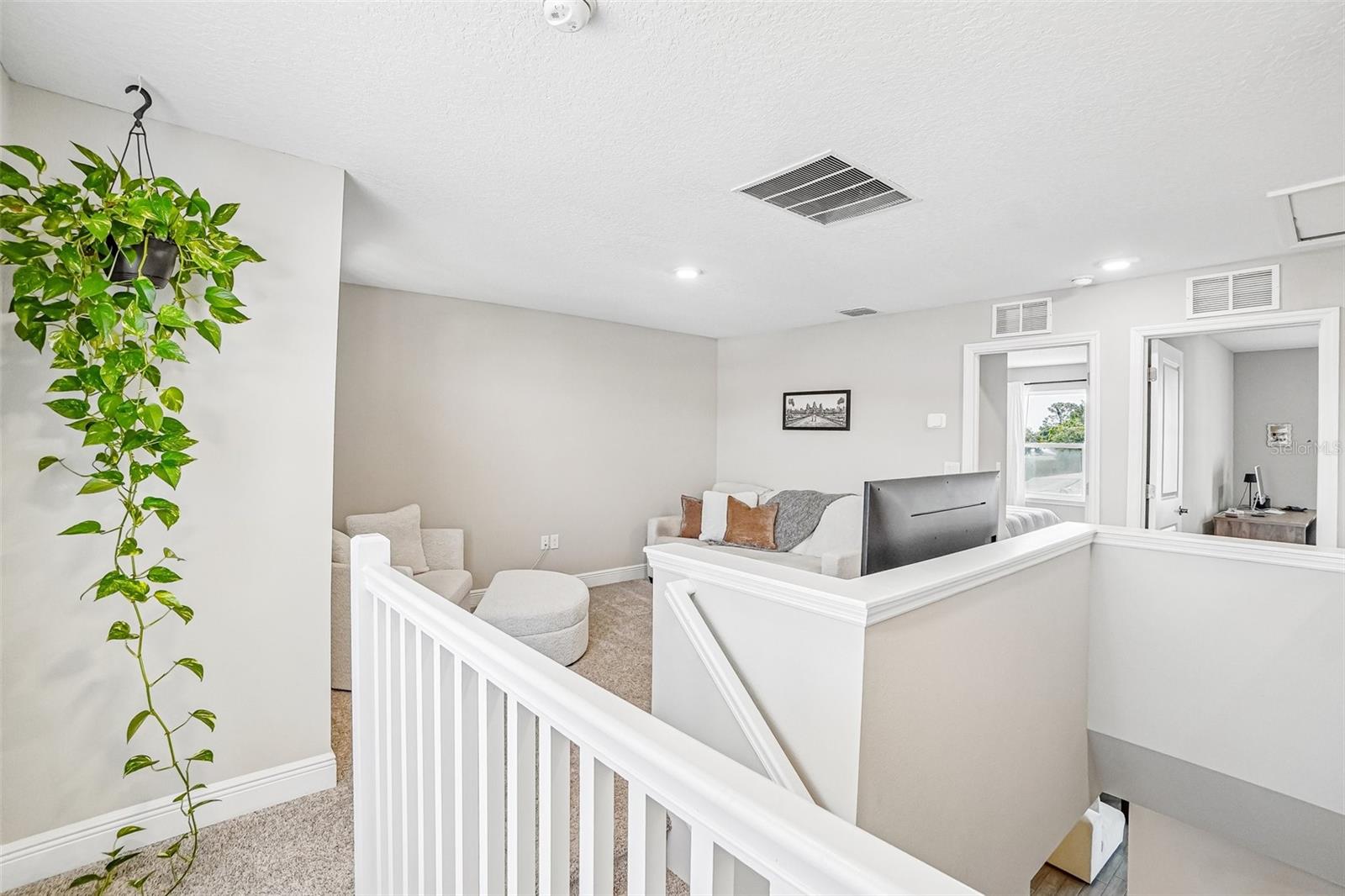 Image 13 of 29 For 5282 Neil Drive