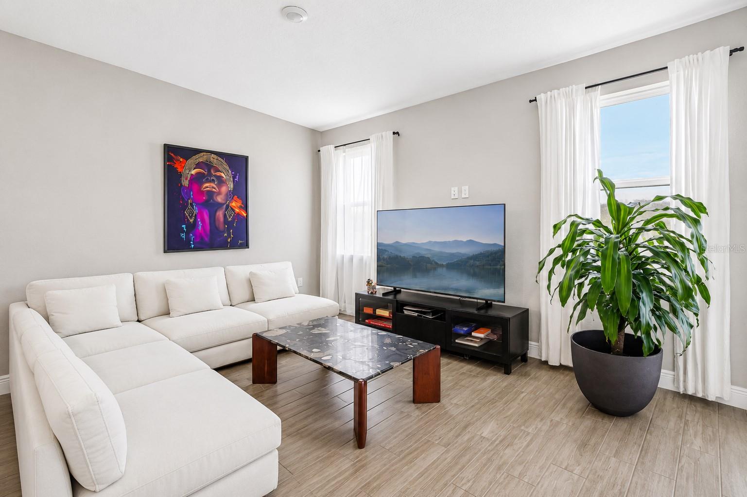 Image 9 of 29 For 5282 Neil Drive