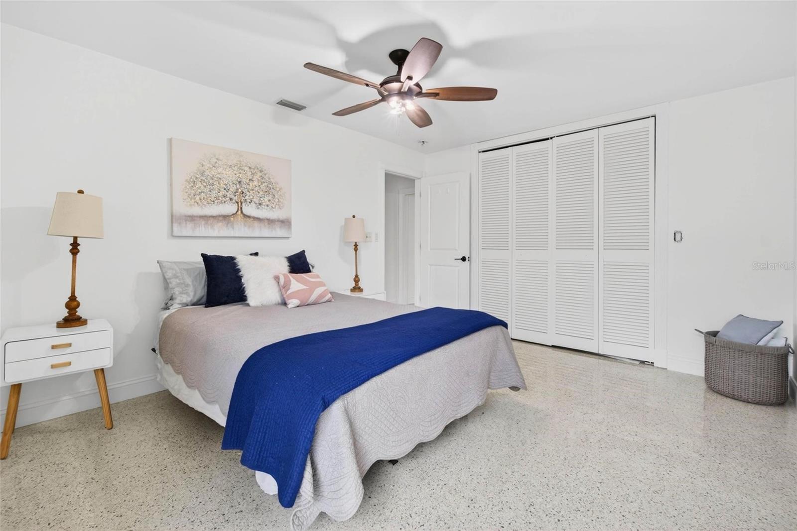 Image 12 of 38 For 10444 Majestic Drive