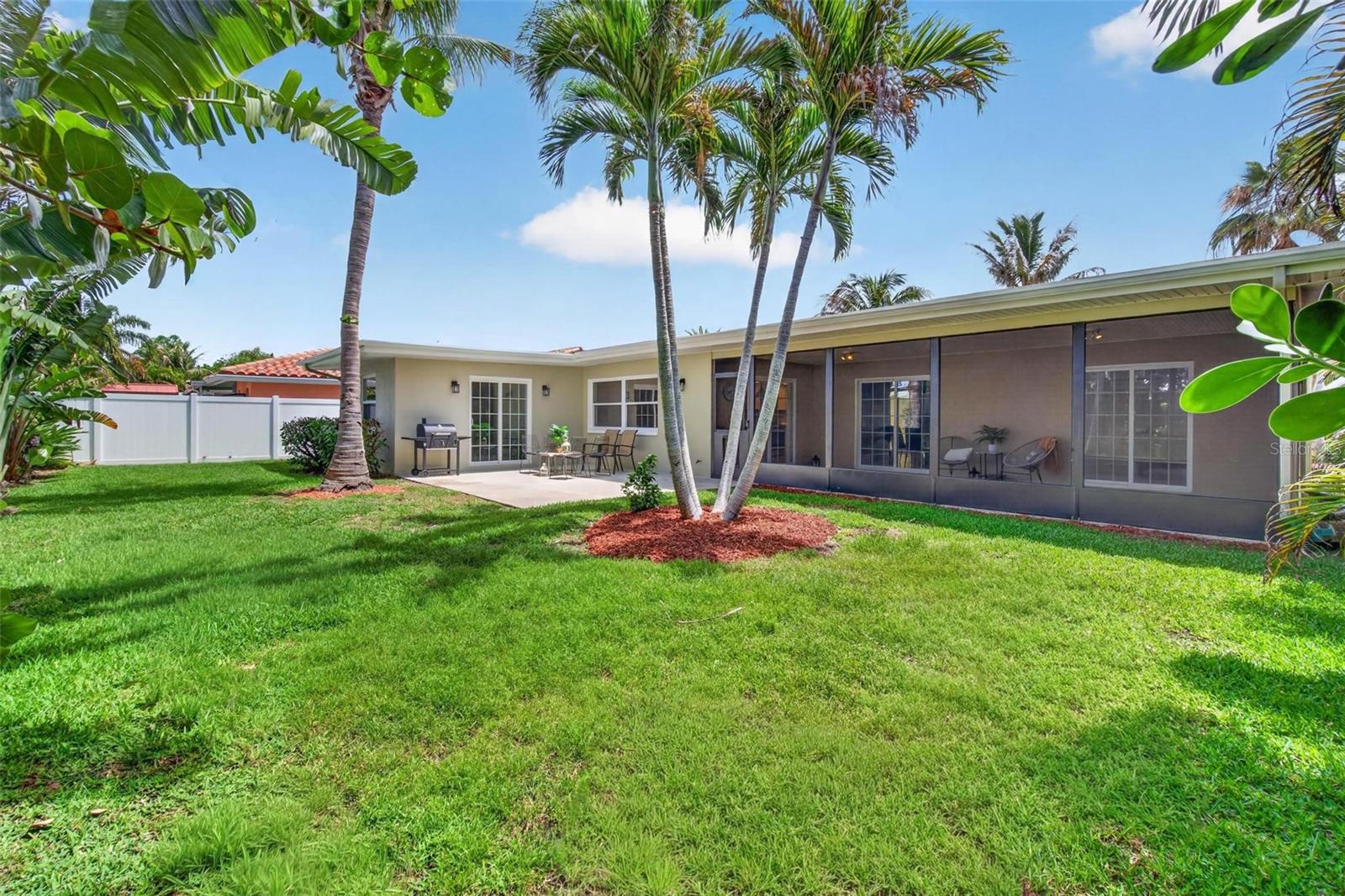 Image 21 of 38 For 10444 Majestic Drive