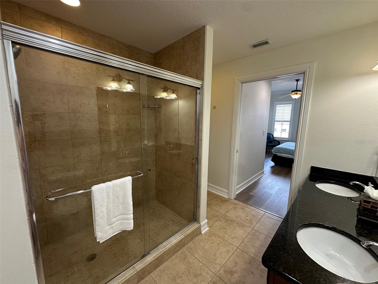 Image 14 of 73 For 13941 Clubhouse Dr  315