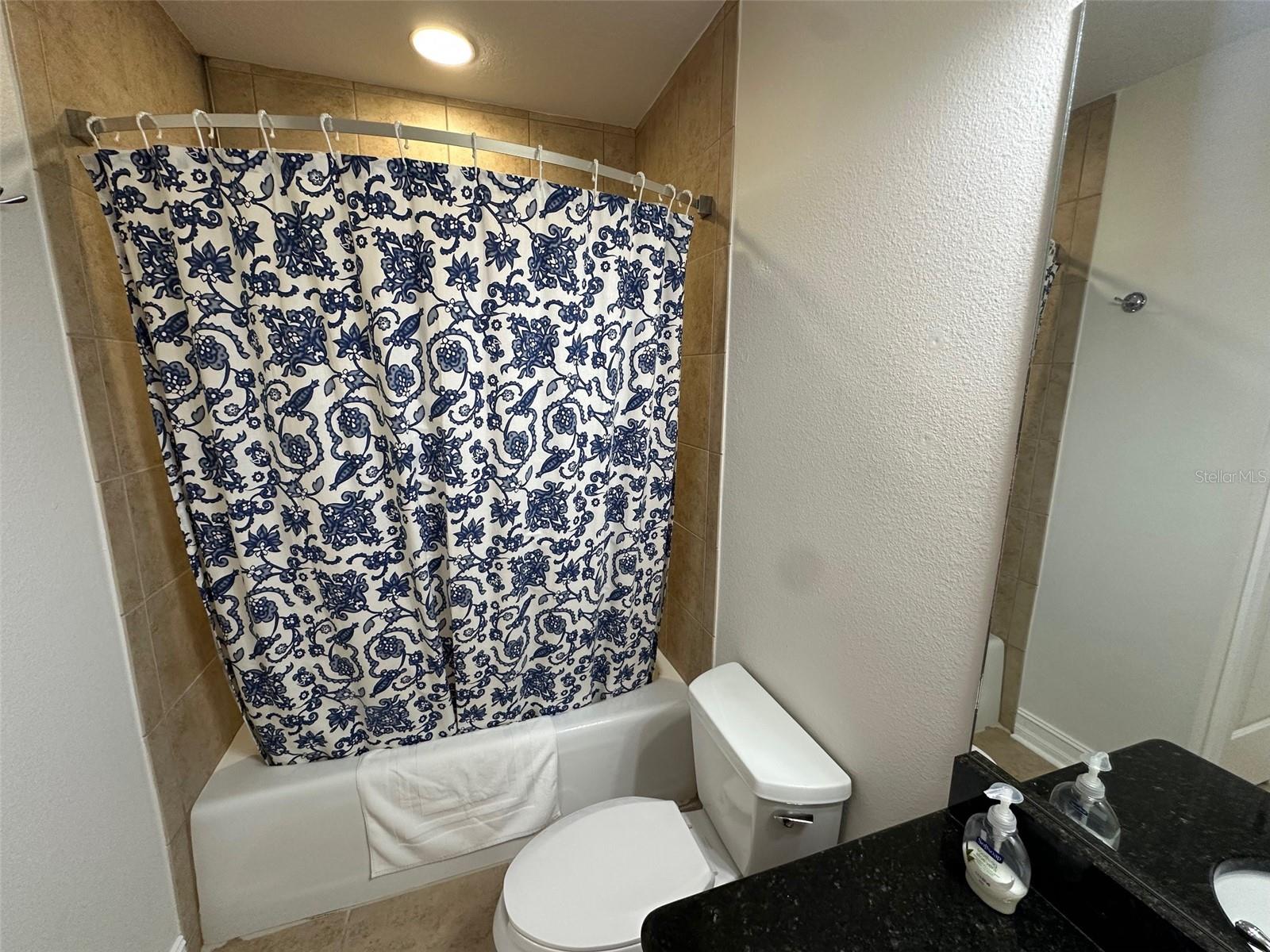 Image 21 of 73 For 13941 Clubhouse Dr  315