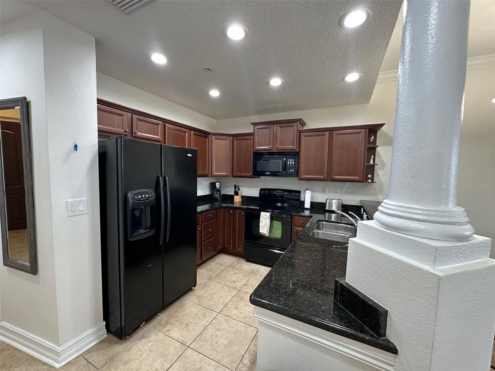 Image 5 of 73 For 13941 Clubhouse Dr  315