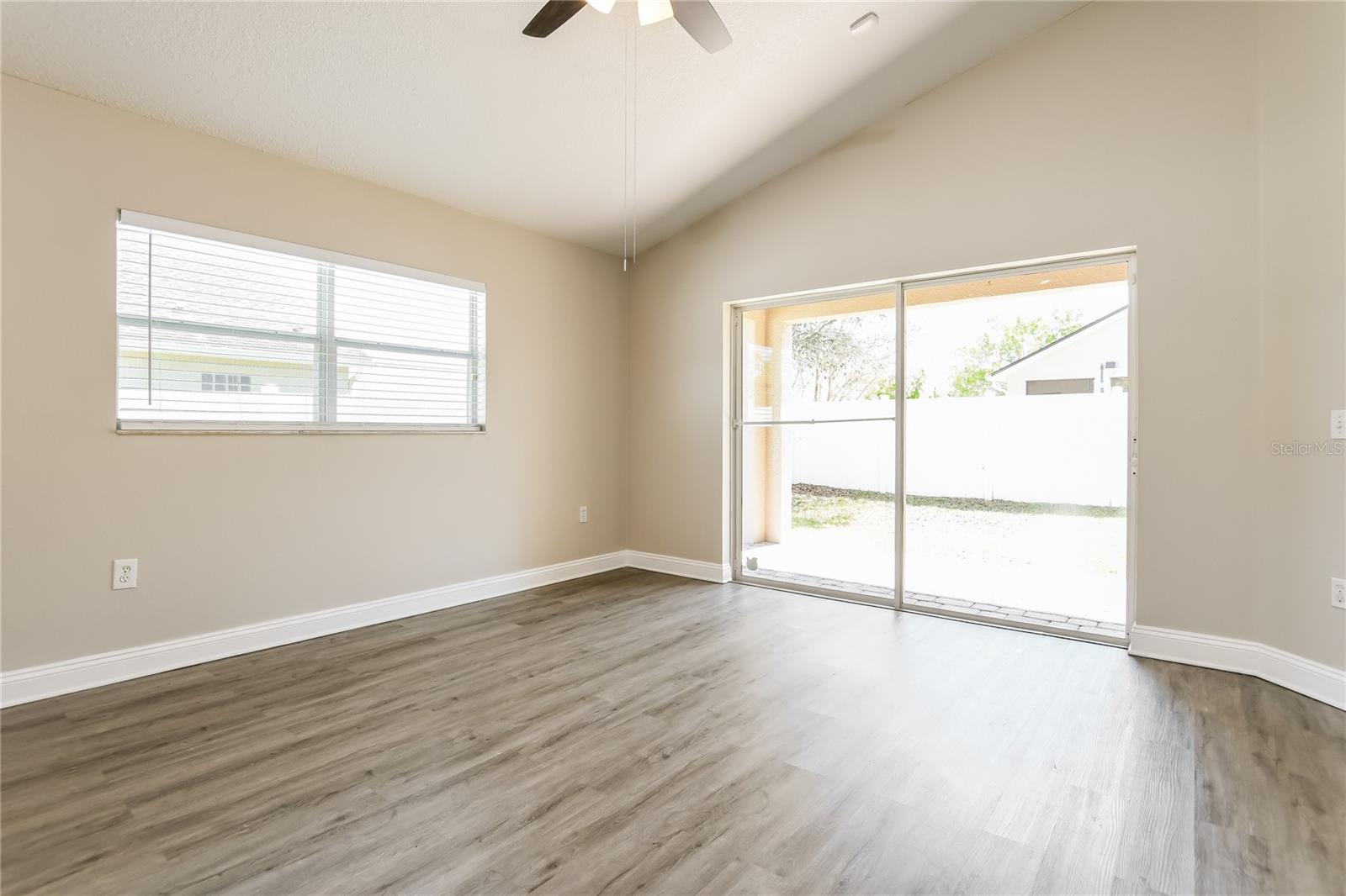 Image 8 of 15 For 2502 Balmoral Drive