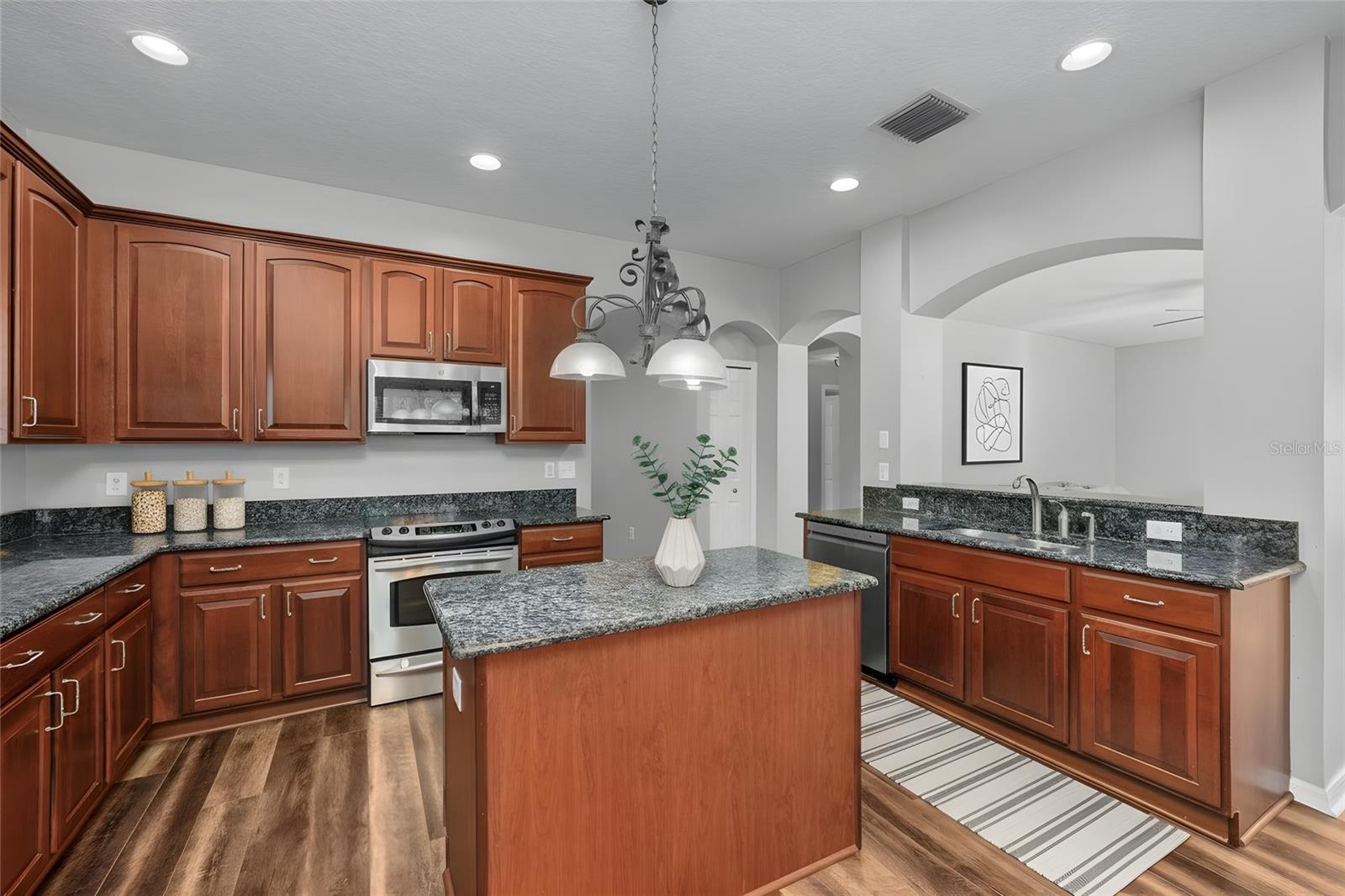 Image 21 of 54 For 15501 Kingsmill Place