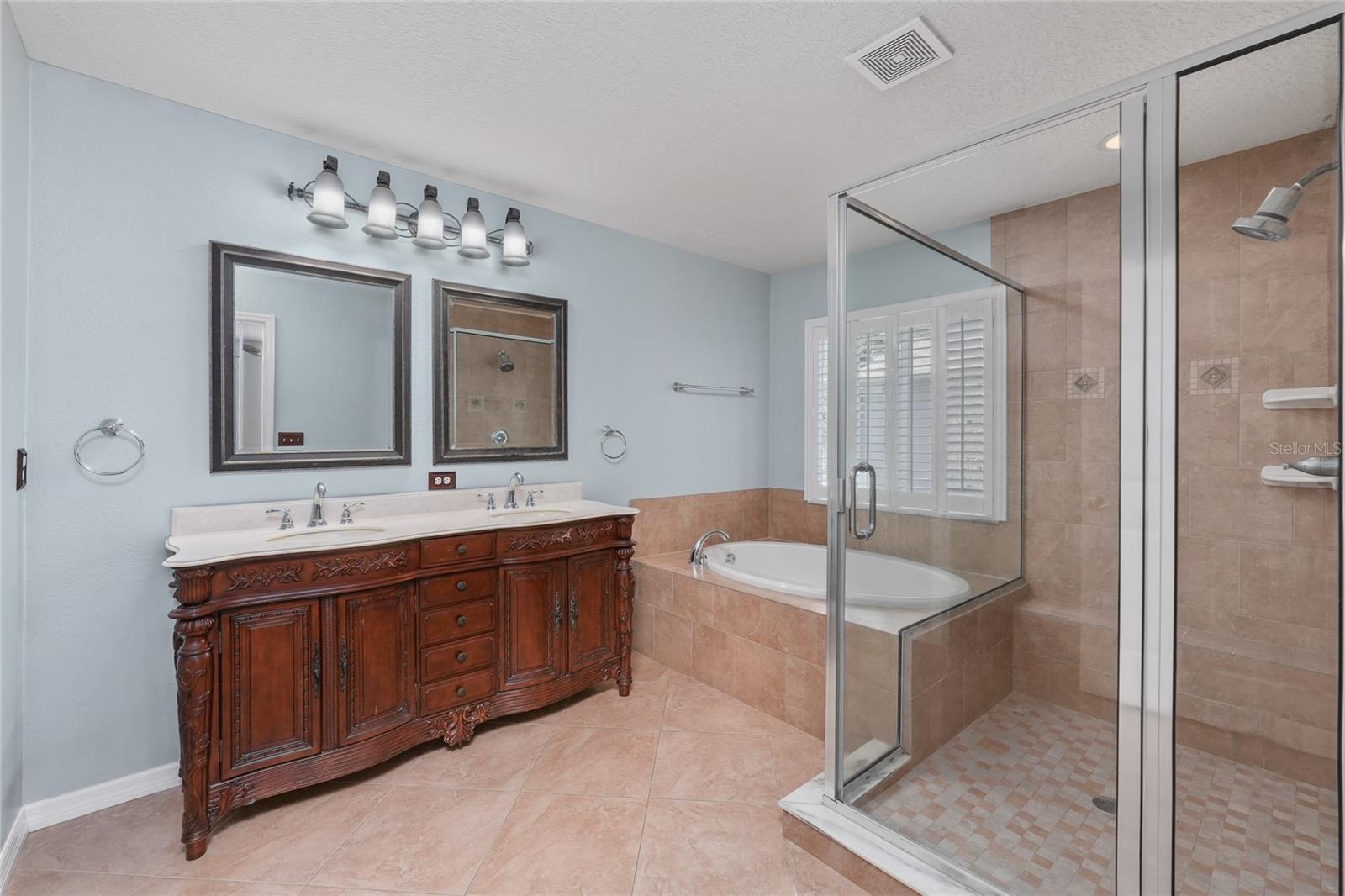 Image 32 of 54 For 15501 Kingsmill Place