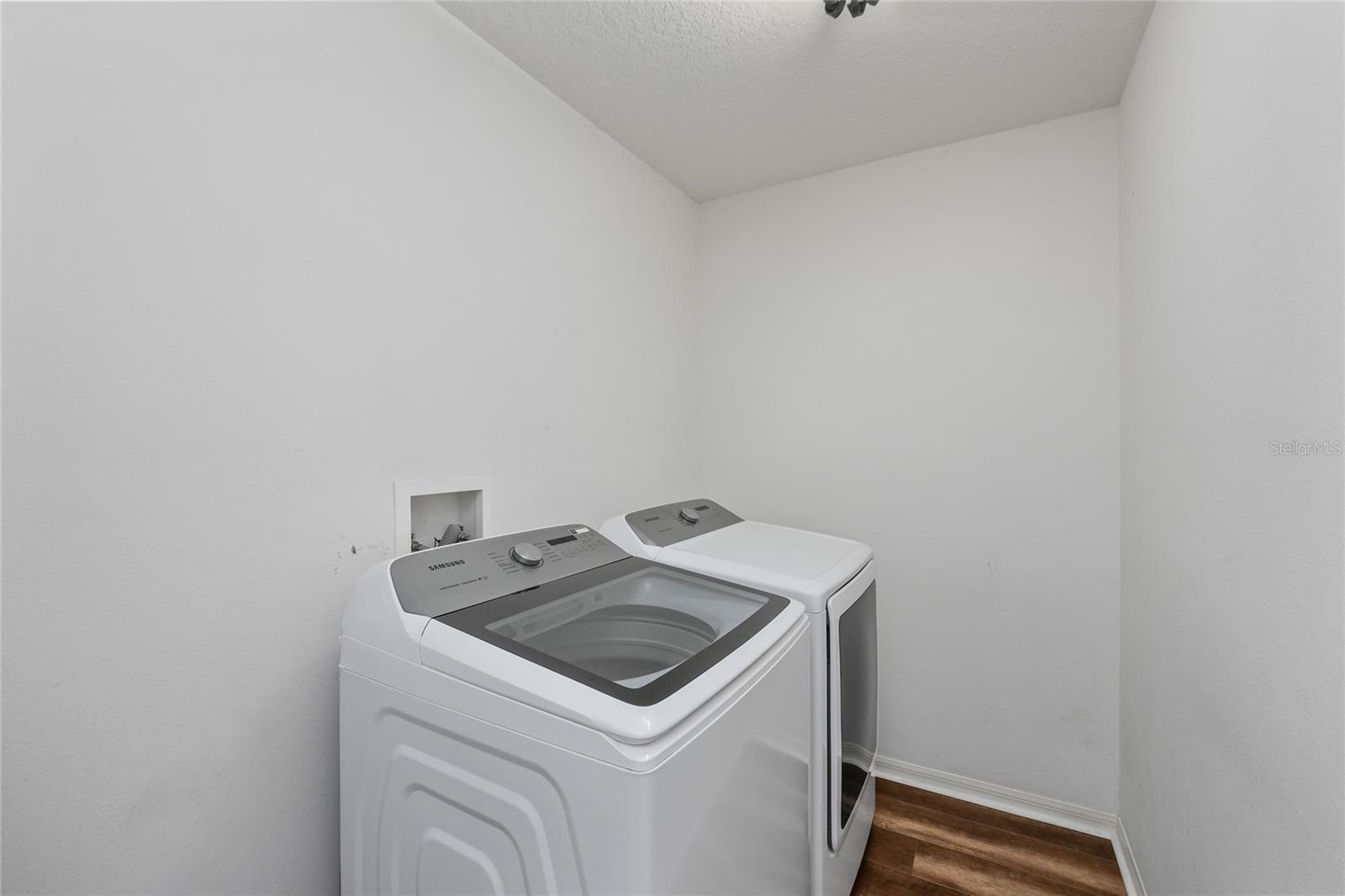 Image 33 of 54 For 15501 Kingsmill Place
