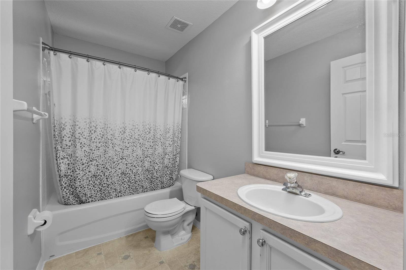 Image 38 of 54 For 15501 Kingsmill Place