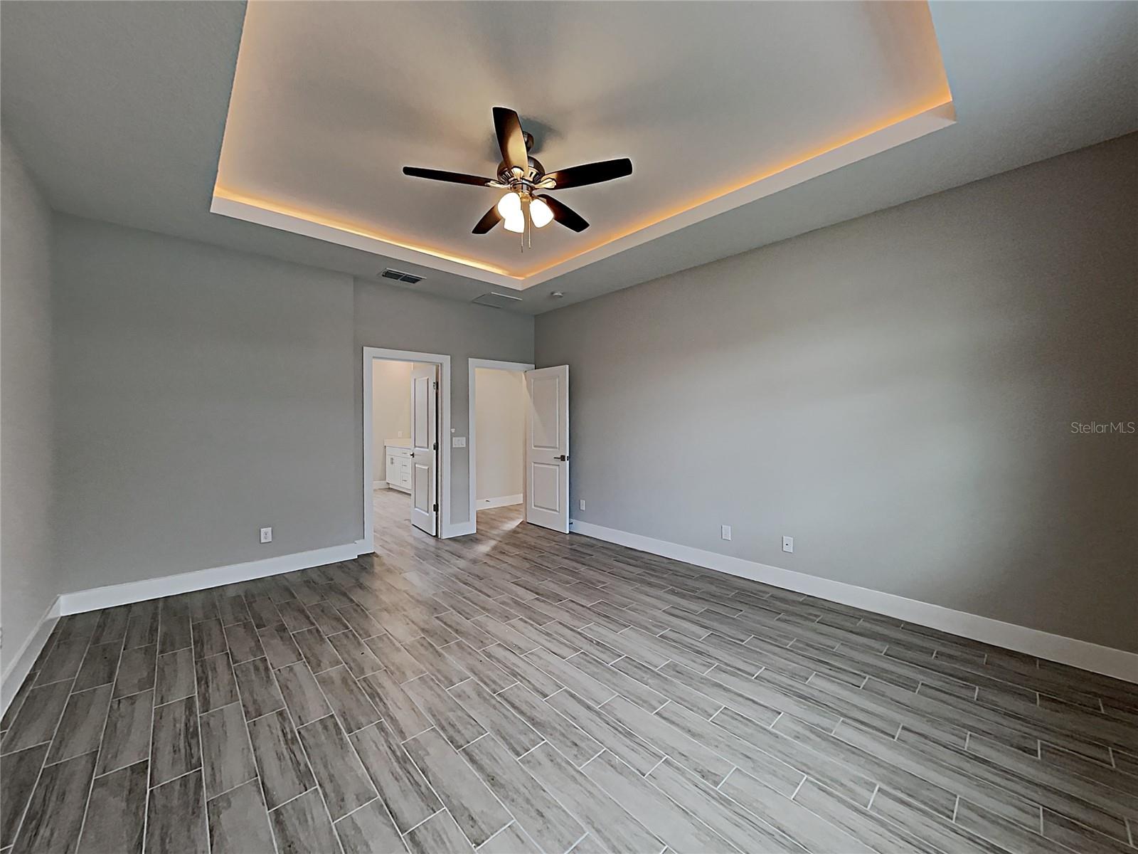 Image 14 of 17 For 354 Gardenia Court