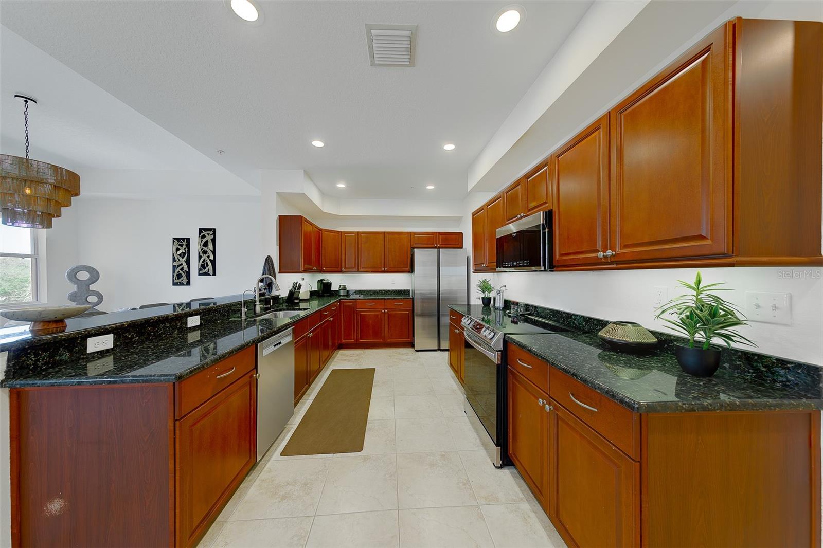 Image 7 of 16 For 642 Wells Court 302