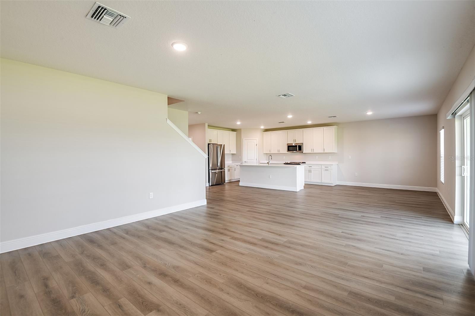 Listing photo id 15 for 9886 Annunciation Drive