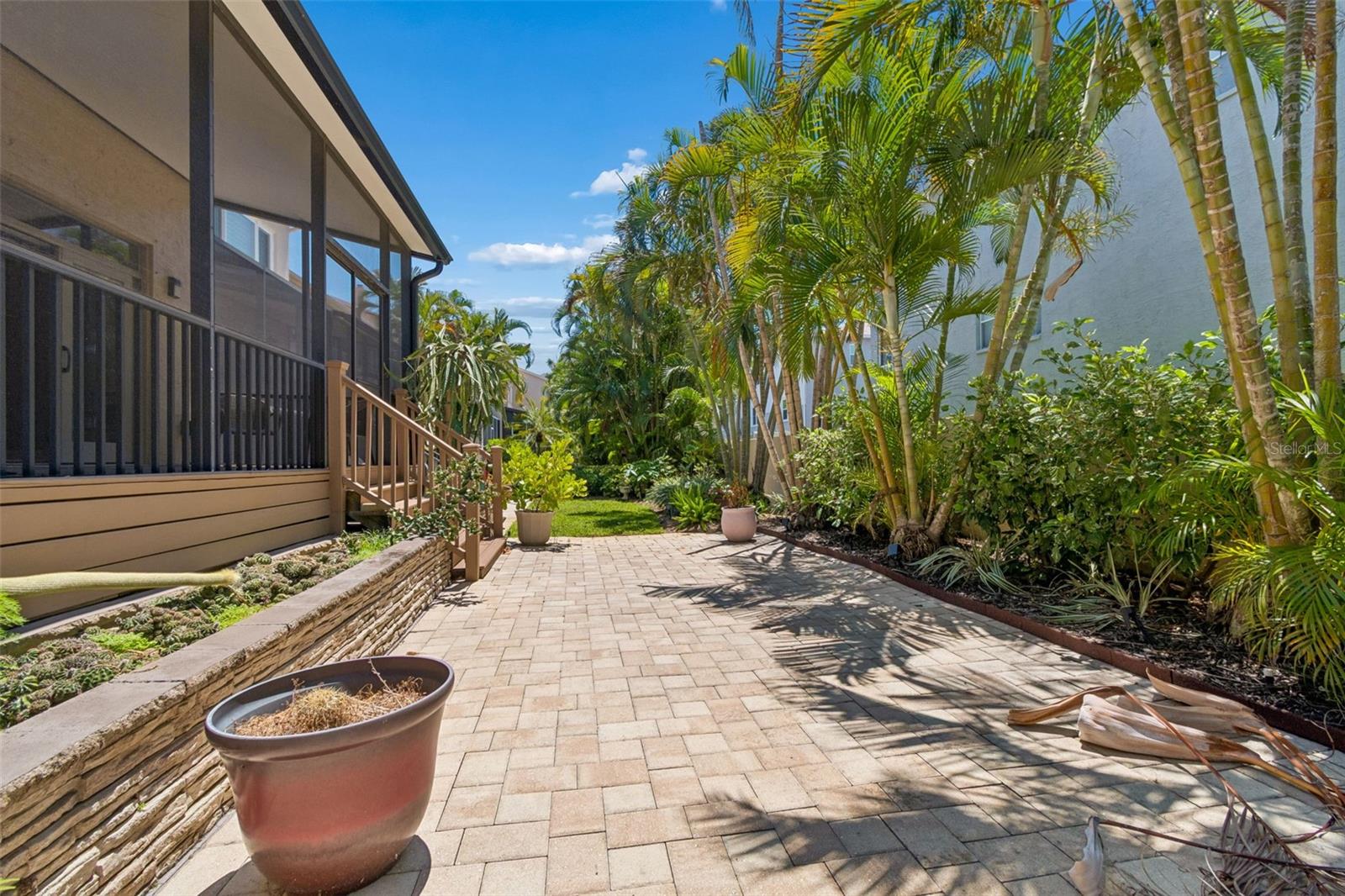 Image 71 of 95 For 487 Pinellas Bayway S 207