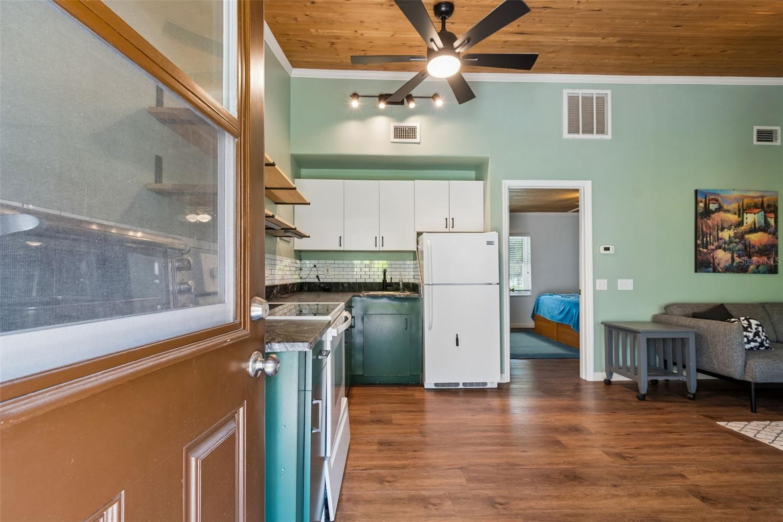 Image 78 of 95 For 487 Pinellas Bayway S 207