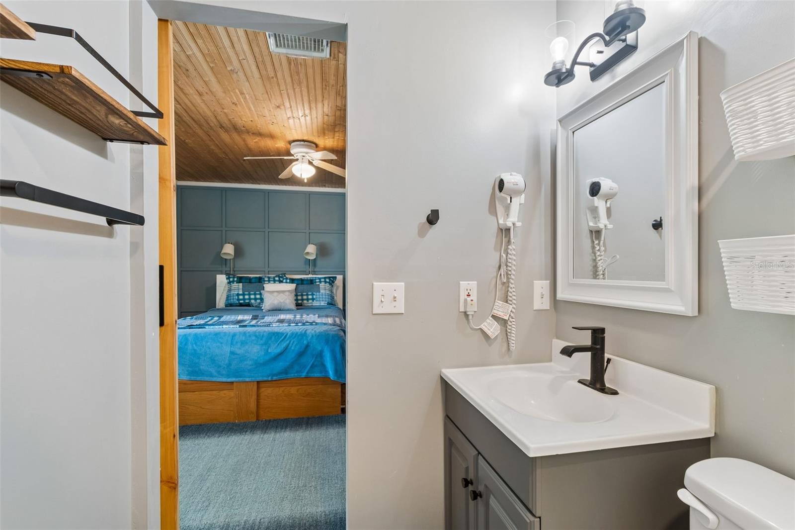 Image 88 of 95 For 487 Pinellas Bayway S 207