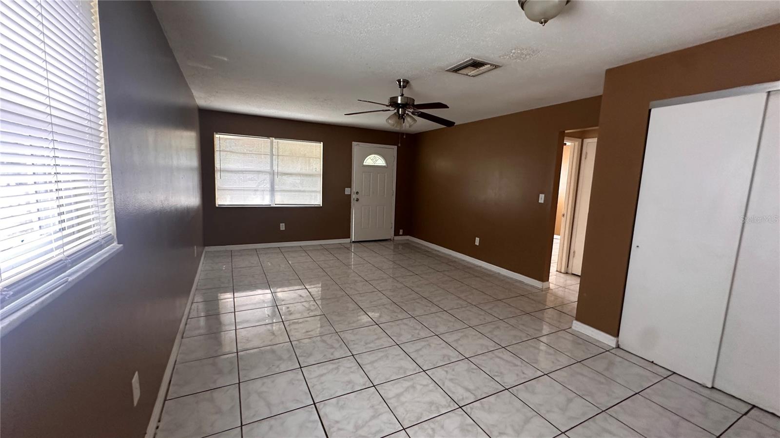 Listing photo id 4 for 3760 135th Avenue