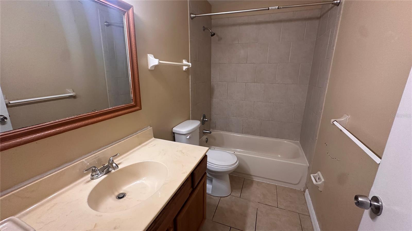 Listing photo id 6 for 3760 135th Avenue