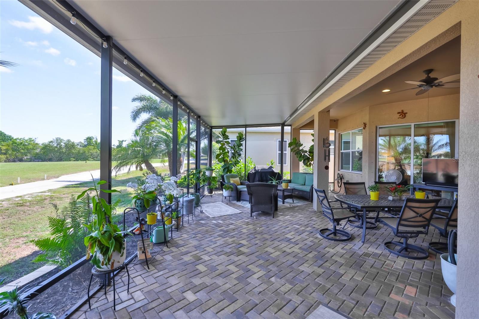 Image 20 of 47 For 1618 Emerald Dunes Drive