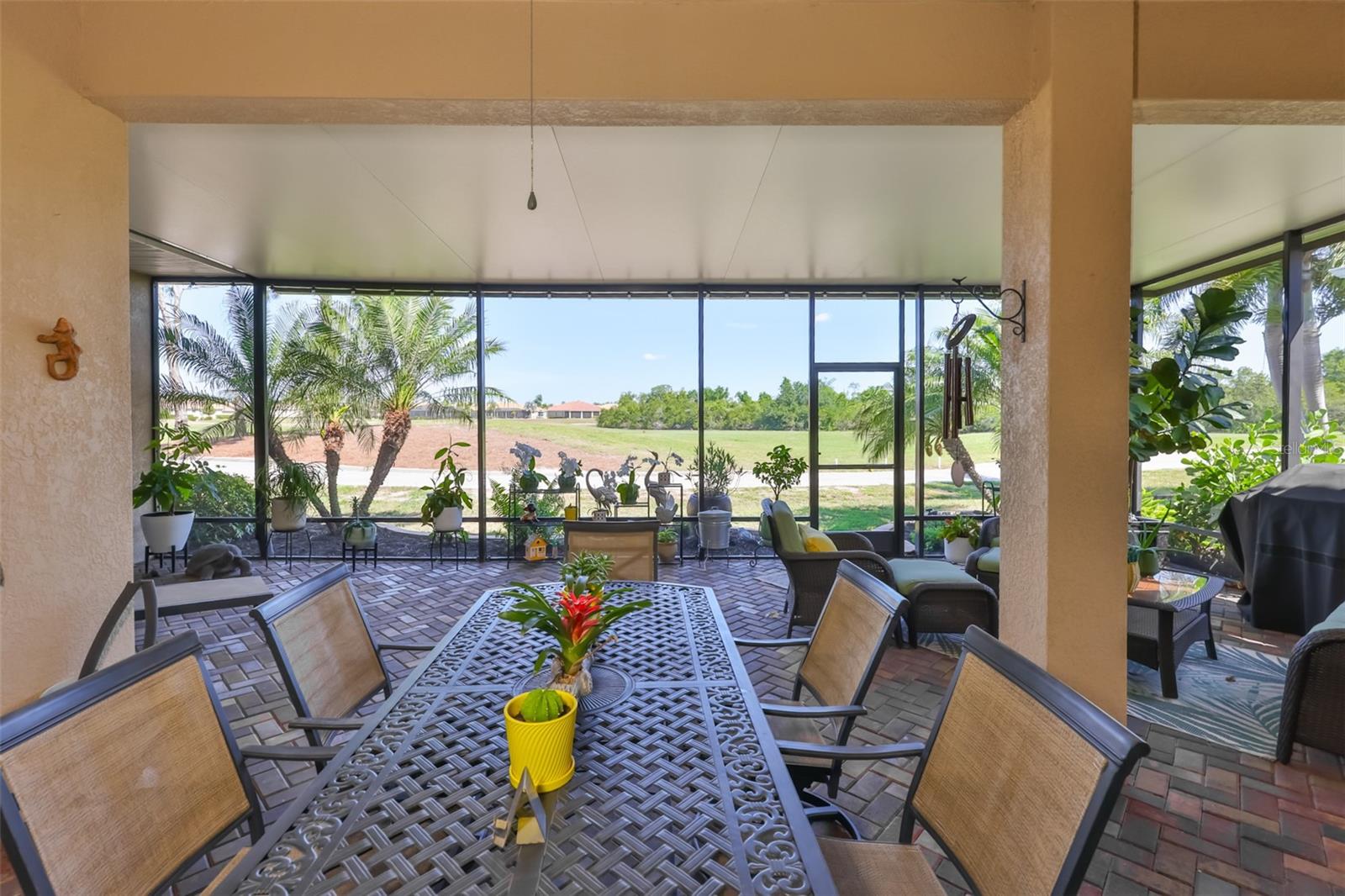 Image 21 of 47 For 1618 Emerald Dunes Drive