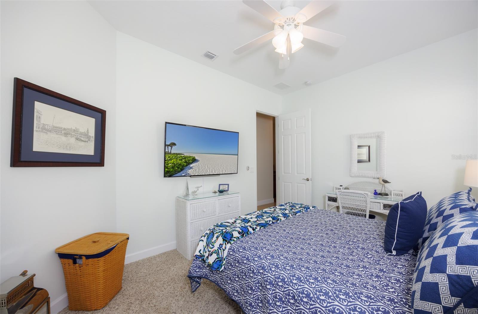 Image 32 of 47 For 1618 Emerald Dunes Drive