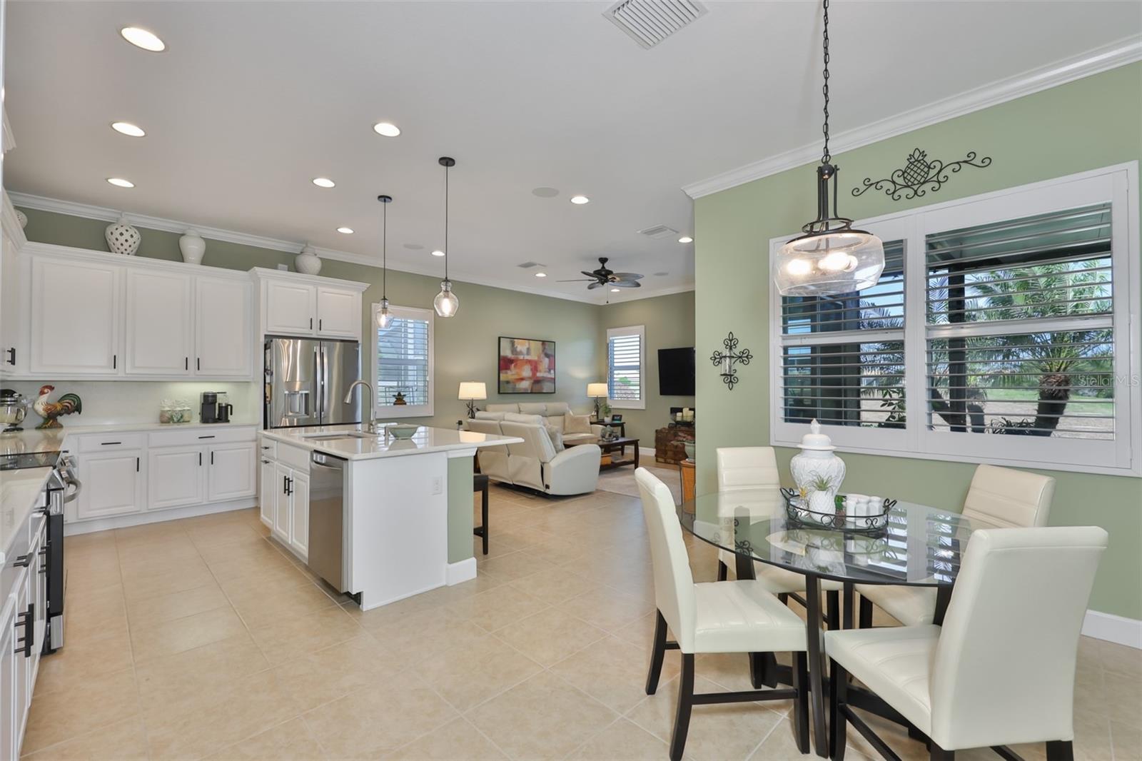 Image 9 of 47 For 1618 Emerald Dunes Drive