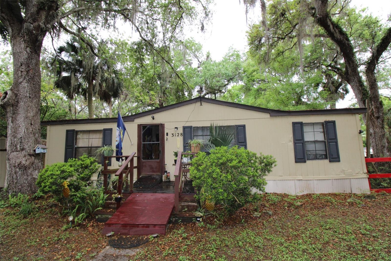 Details for 3128 Cr 418  , LAKE PANASOFFKEE, FL 33538