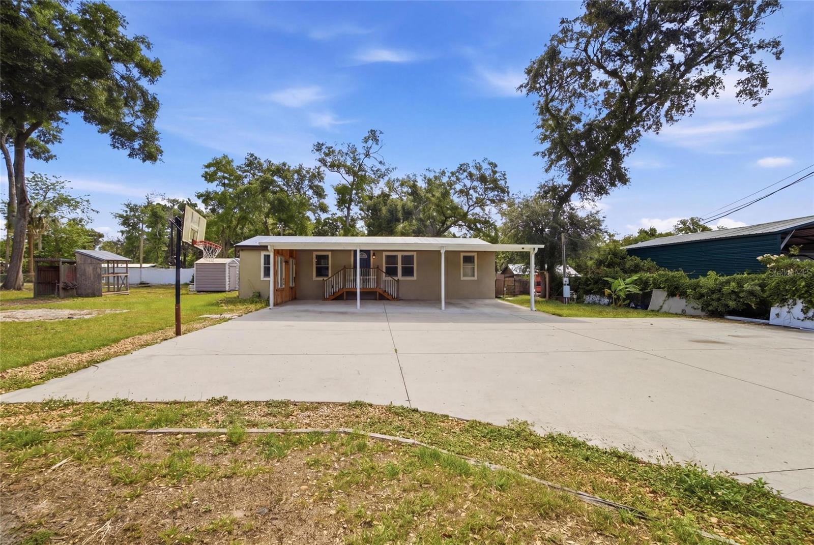 Details for 11821 Grovewood Avenue, THONOTOSASSA, FL 33592
