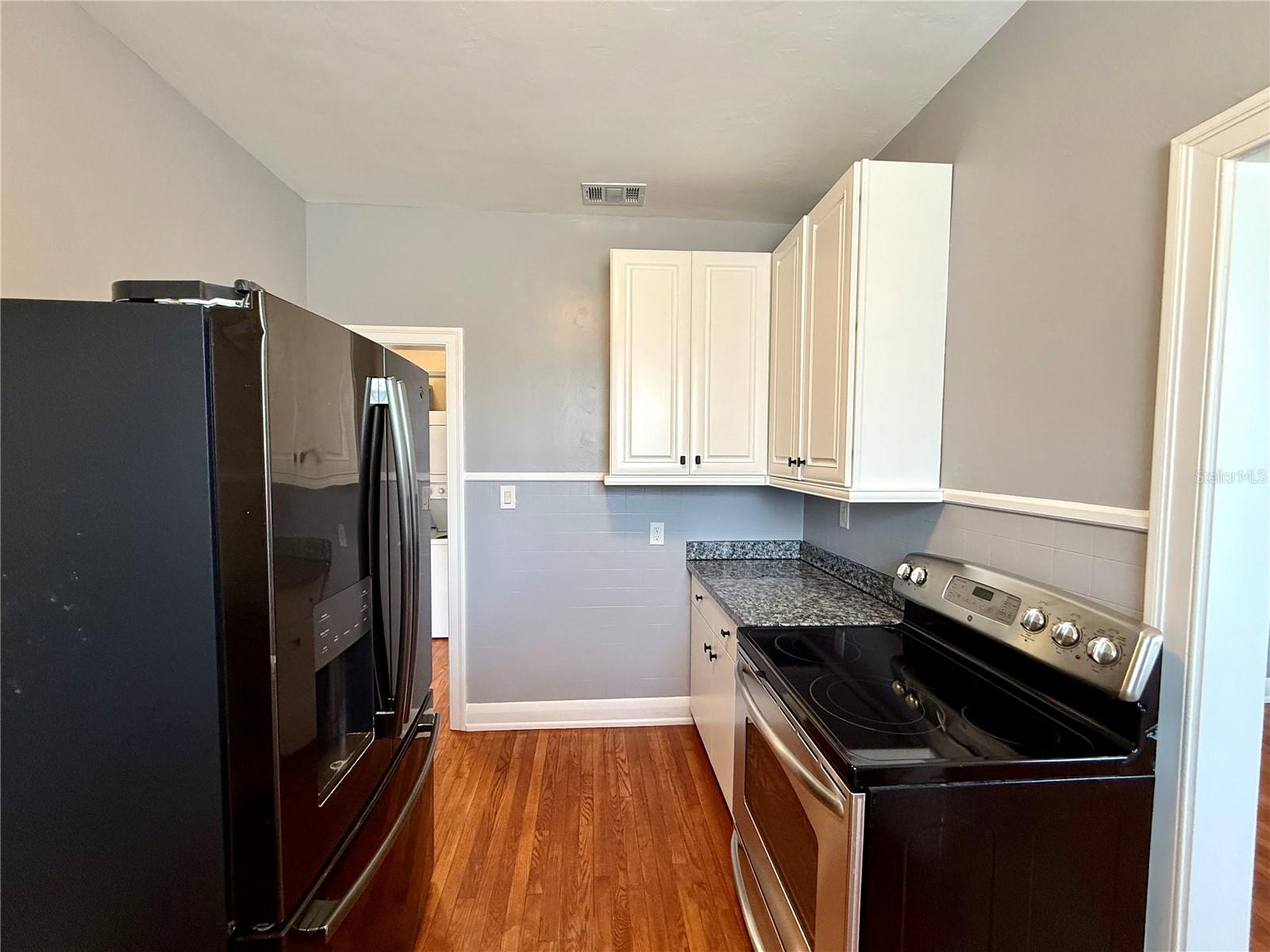 Image 10 of 24 For 2323 North B Street