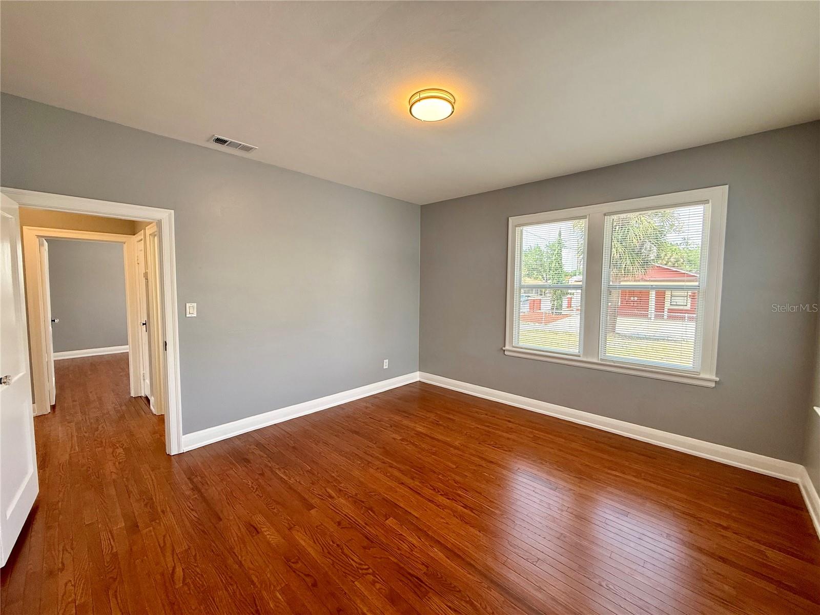 Image 18 of 24 For 2323 North B Street