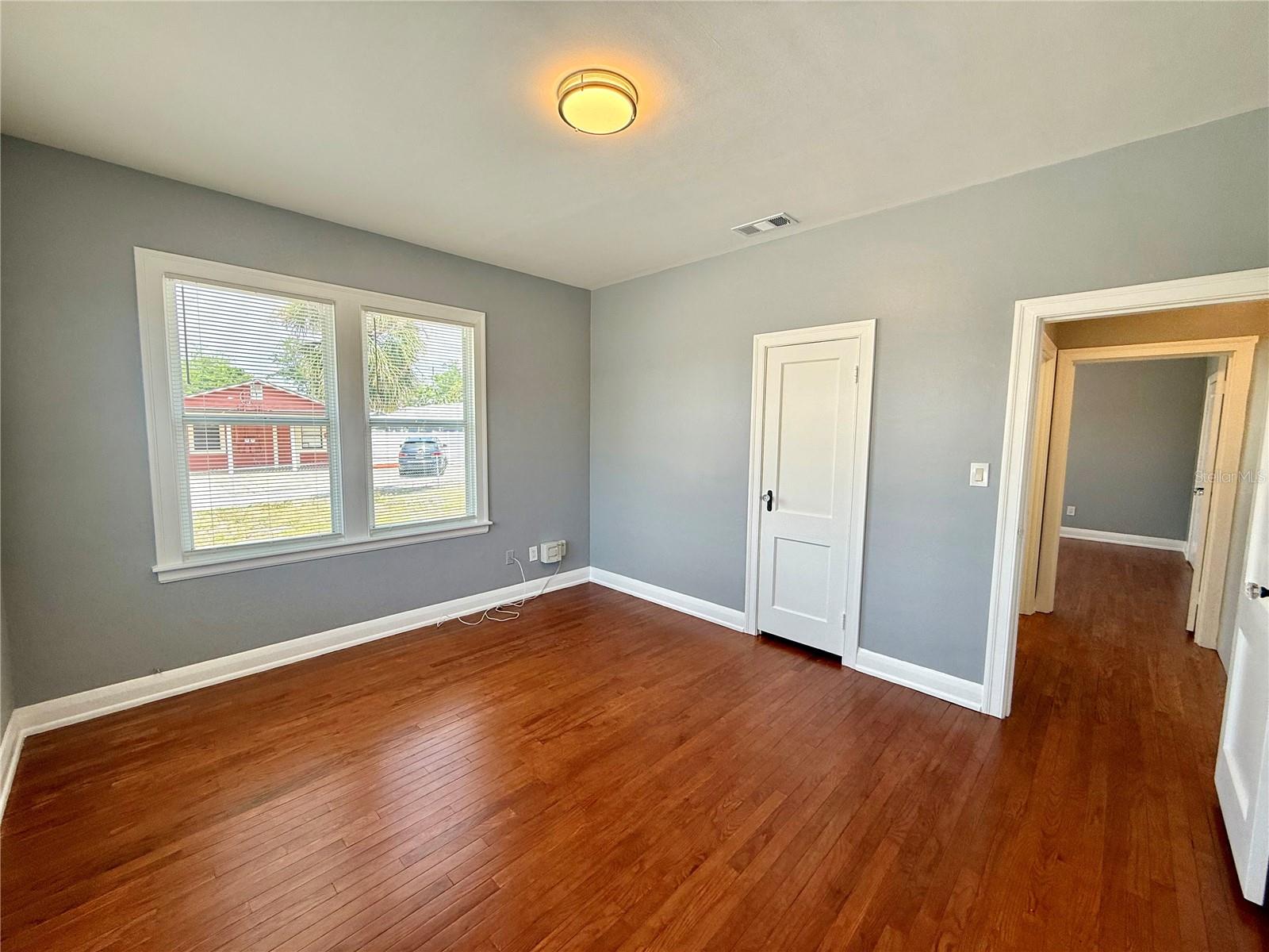 Image 19 of 24 For 2323 North B Street