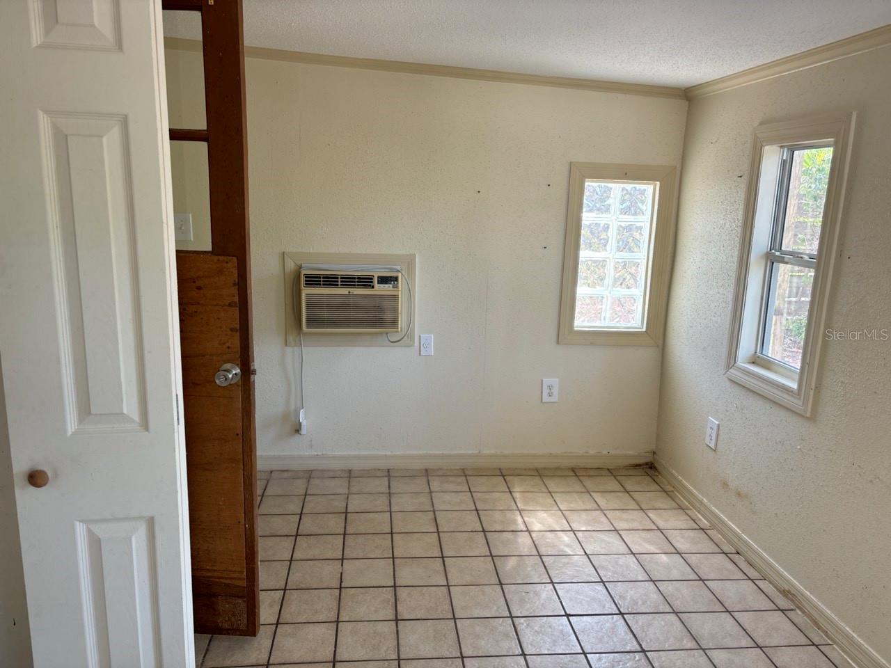 Image 5 of 19 For 5203 2nd Avenue Drive Nw