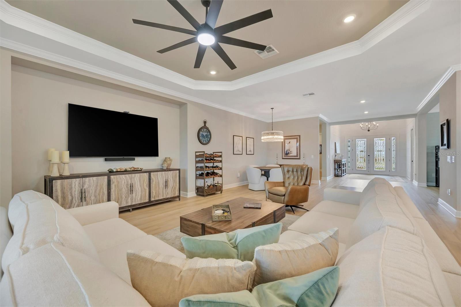 Image 13 of 100 For 5419 Orsello Street