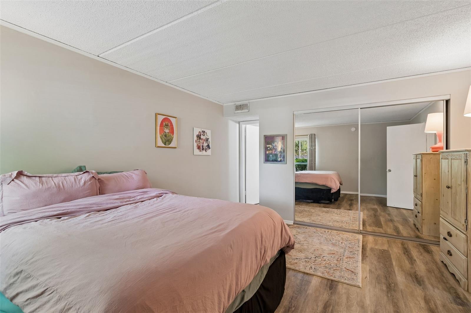 Image 15 of 33 For 3325 Bayshore Boulevard #d14