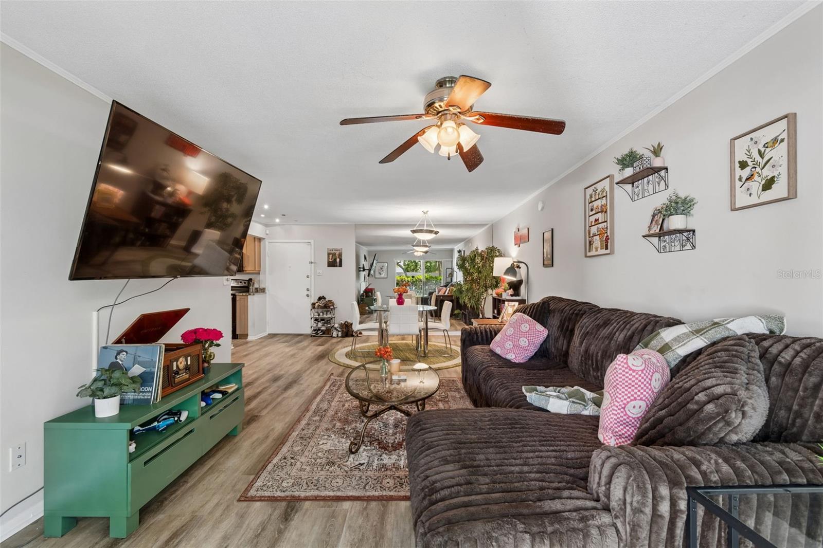 Image 7 of 33 For 3325 Bayshore Boulevard #d14
