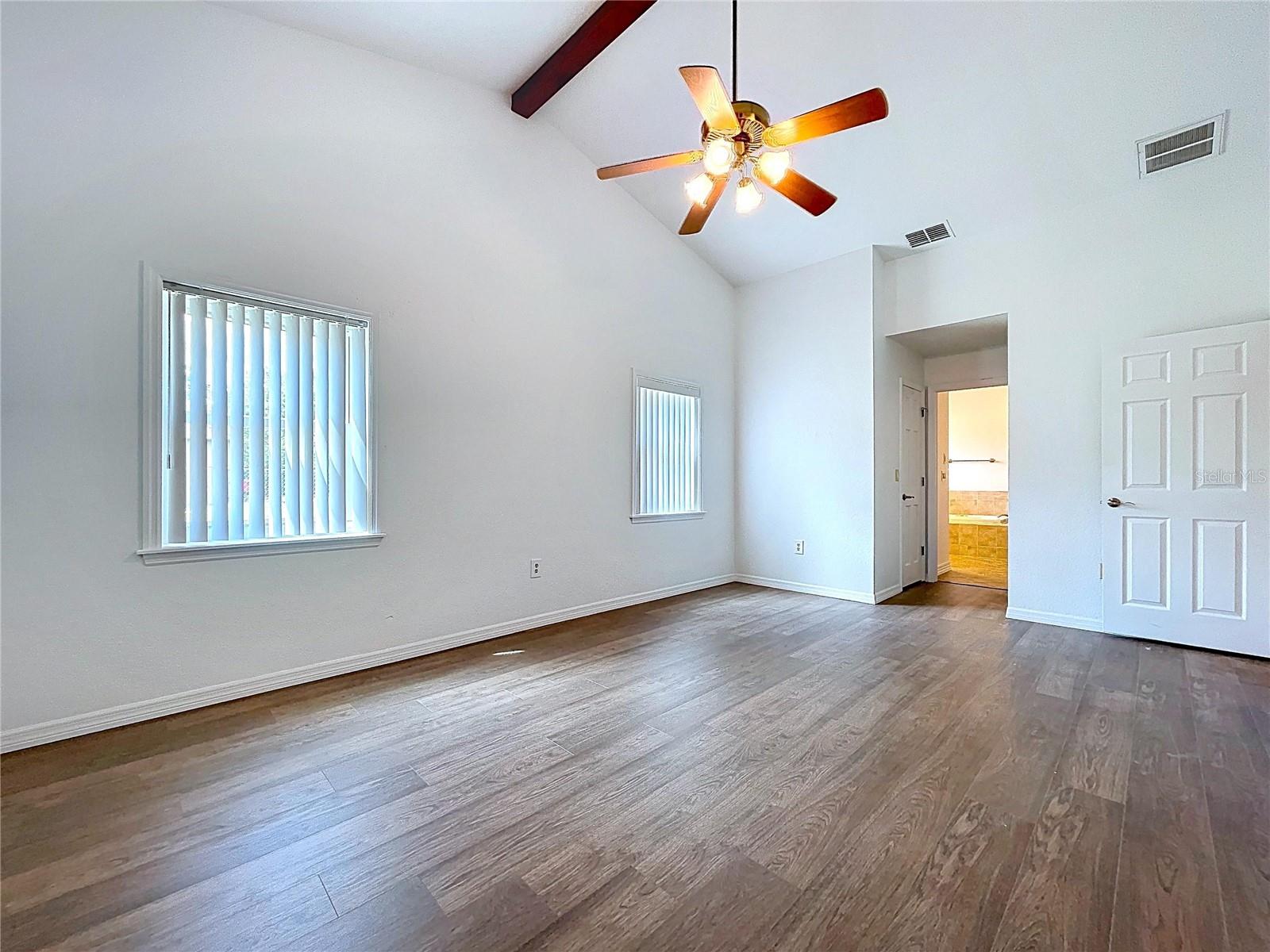 Image 11 of 45 For 2360 Sutton Place