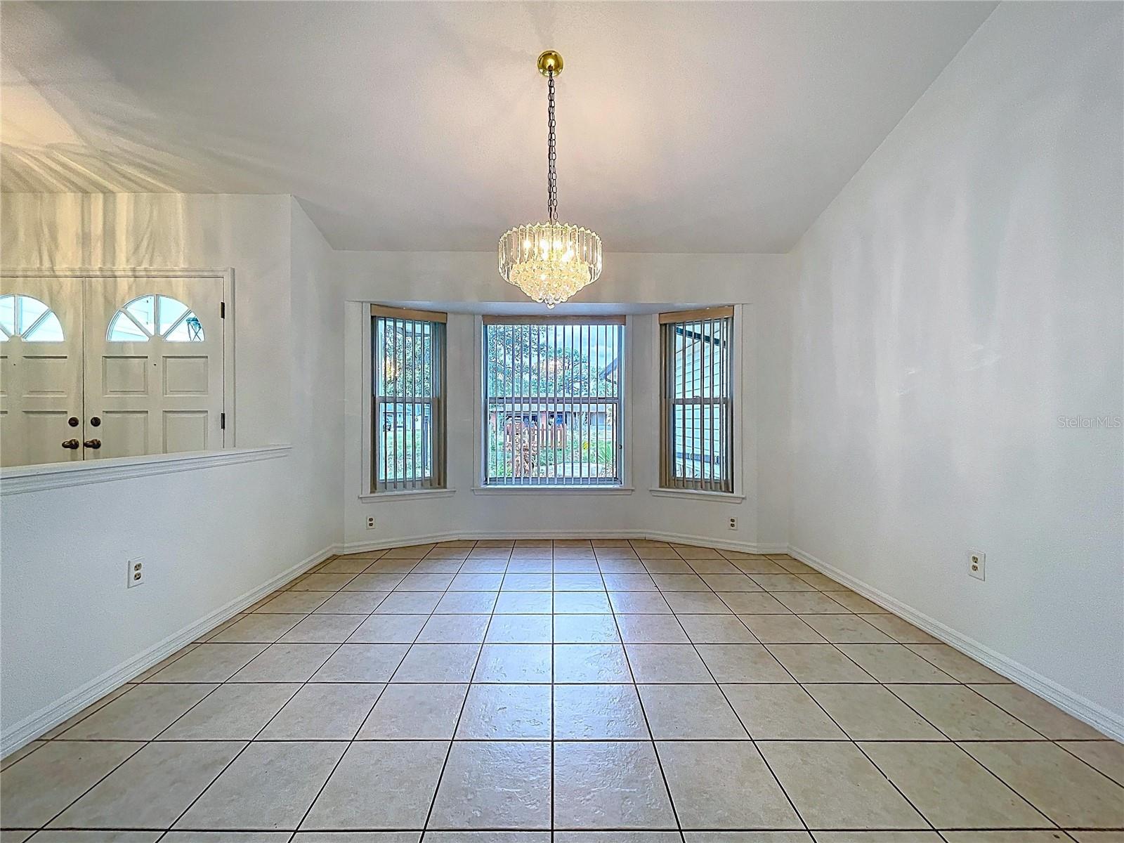 Image 16 of 45 For 2360 Sutton Place