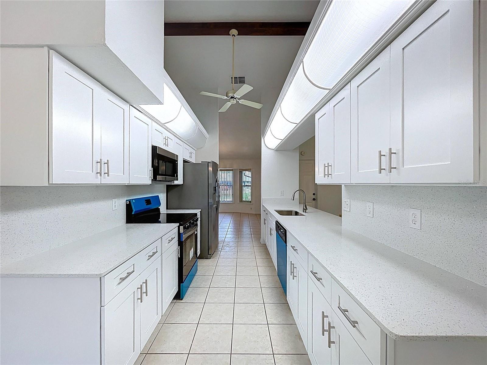 Image 18 of 45 For 2360 Sutton Place