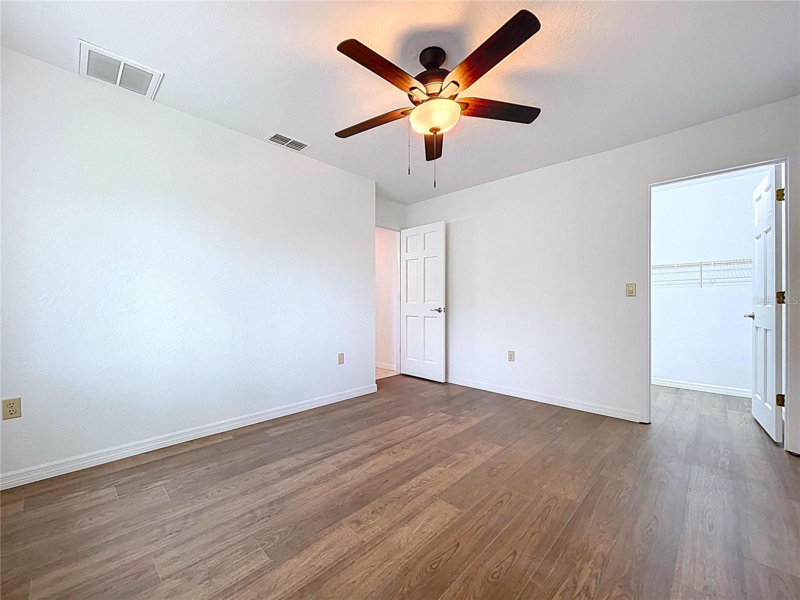 Image 33 of 45 For 2360 Sutton Place