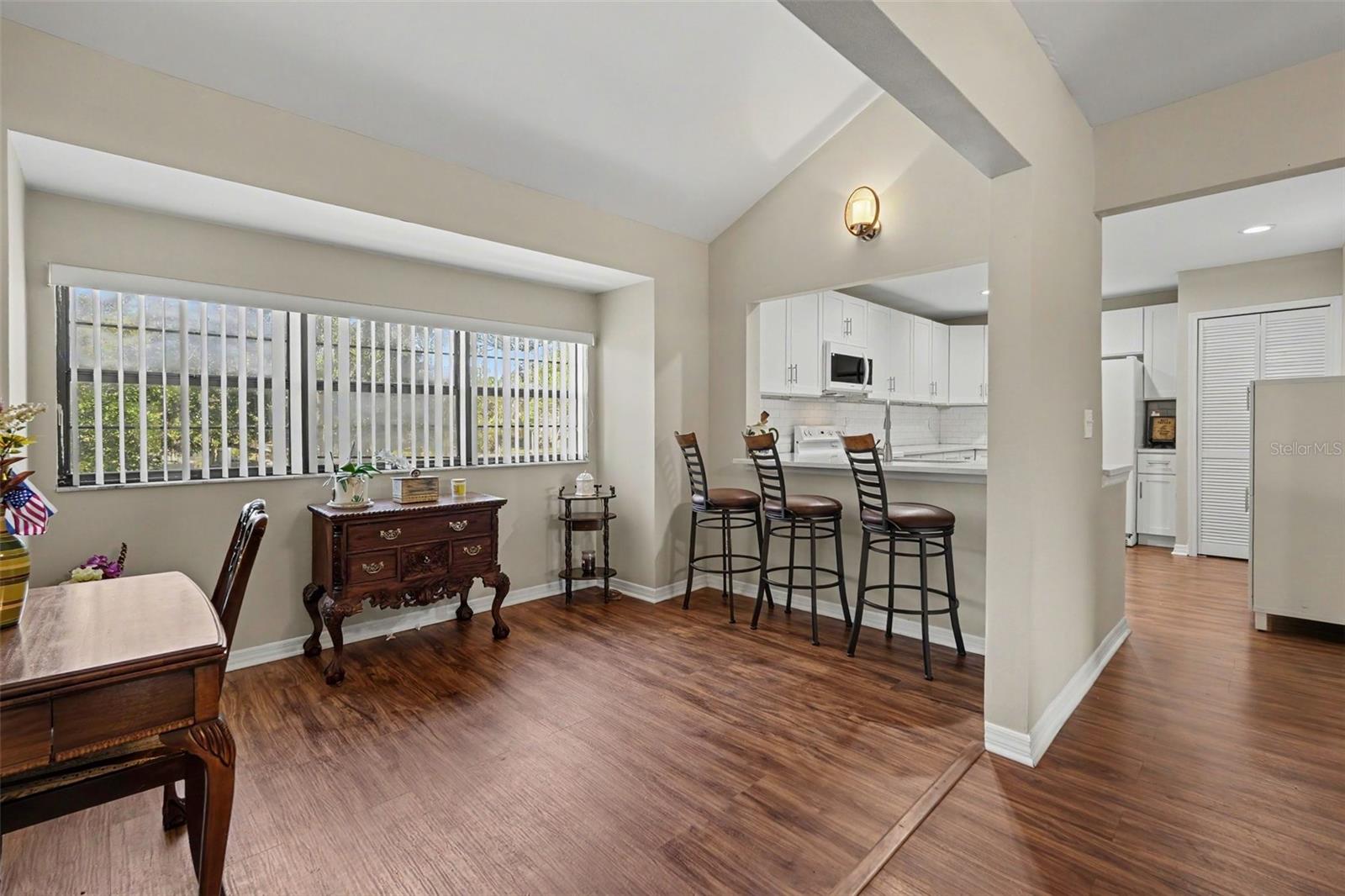Image 10 of 27 For 13507 Palmwood Lane 13507