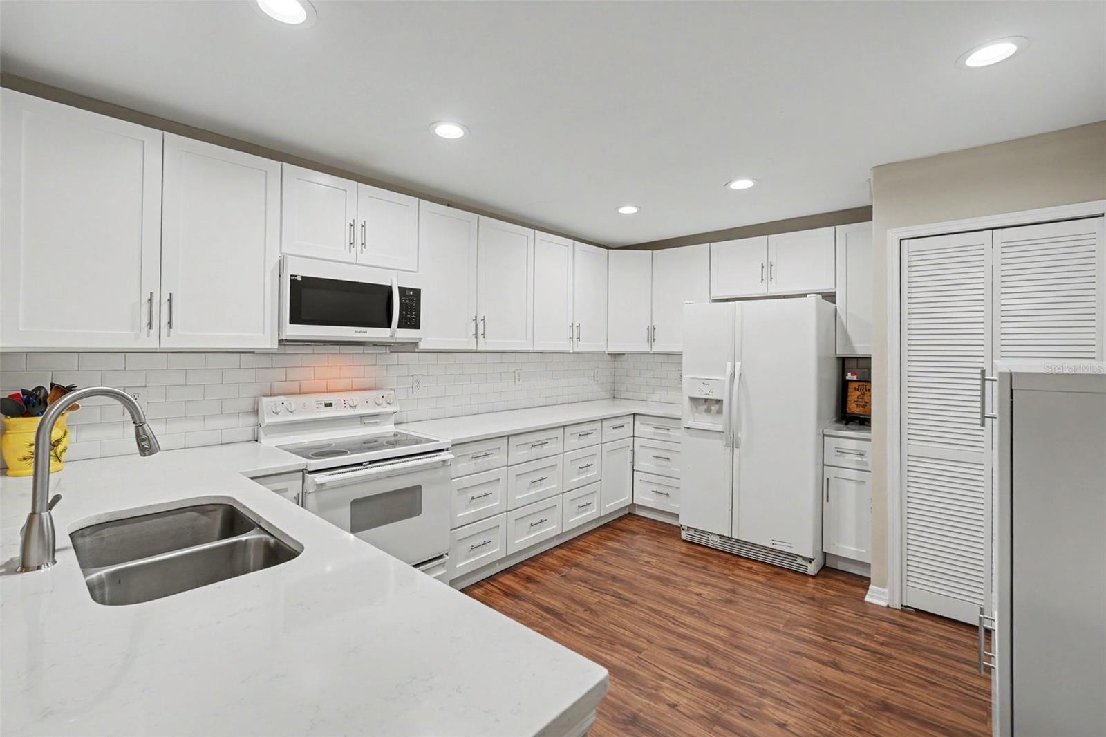 Image 2 of 27 For 13507 Palmwood Lane 13507