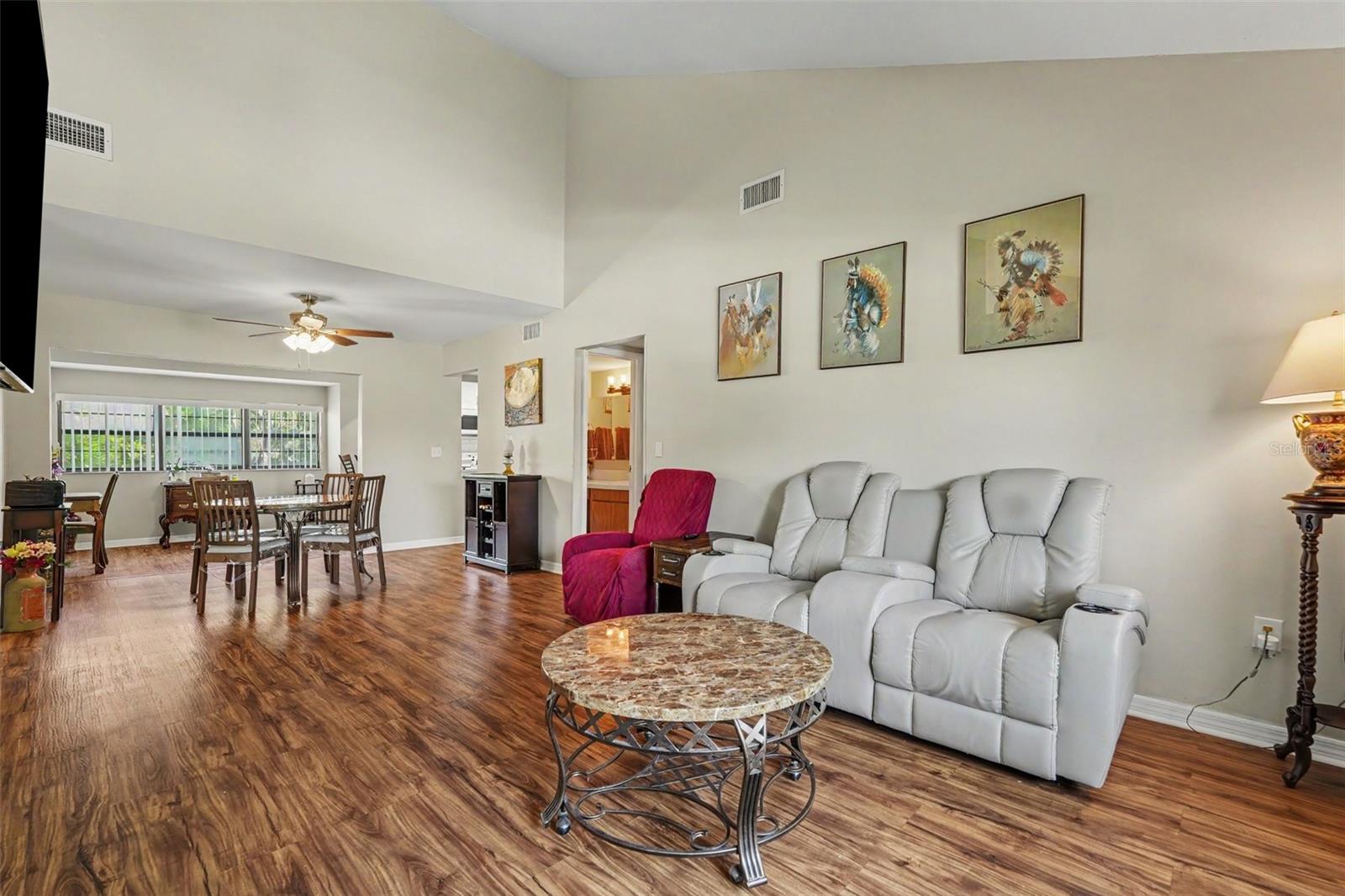 Image 6 of 27 For 13507 Palmwood Lane 13507