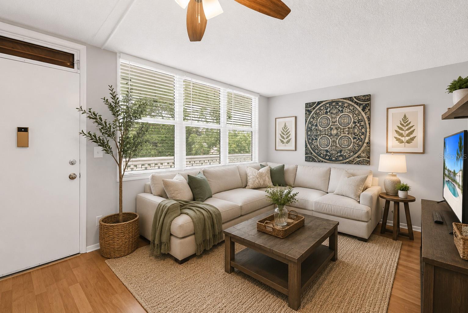 Image 3 of 36 For 4720 Locust Street Ne 318