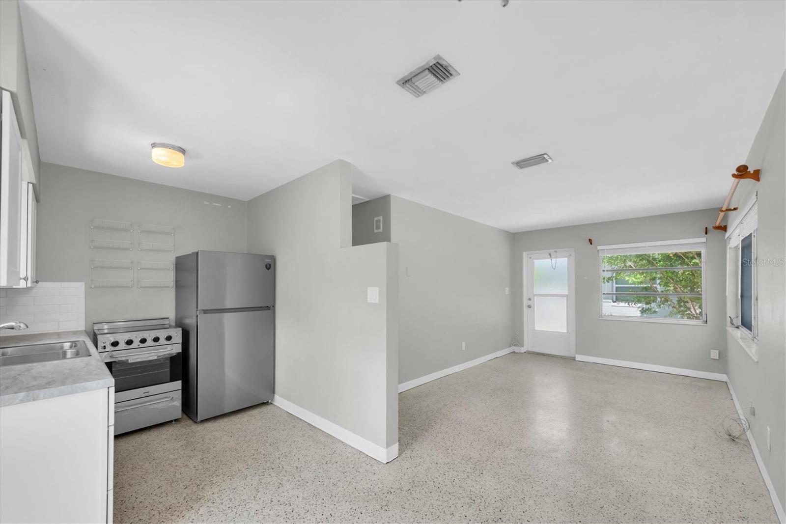 Image 14 of 34 For 11095 2nd Street E Unit B