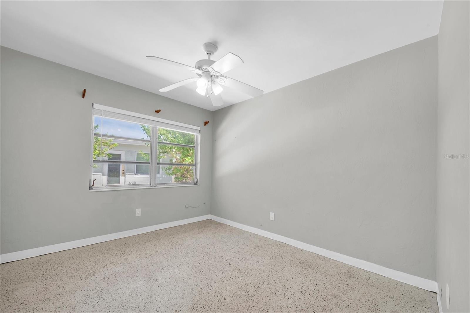 Image 17 of 34 For 11095 2nd Street E Unit B