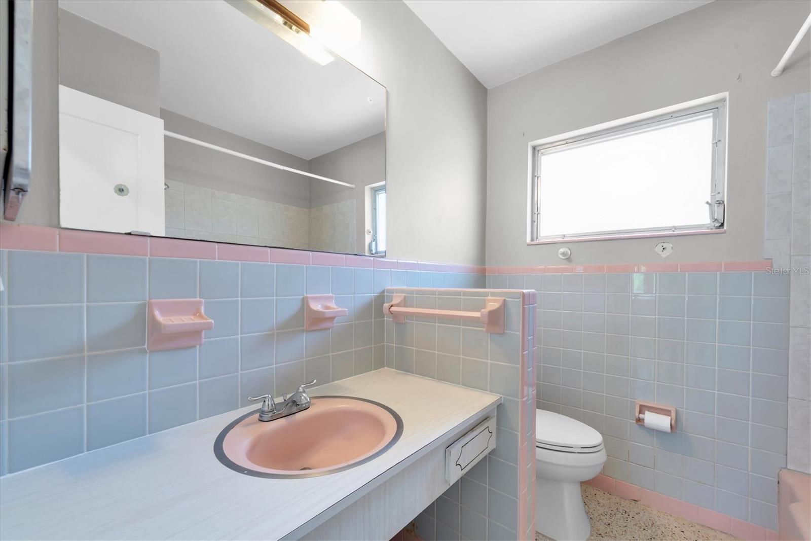 Image 19 of 34 For 11095 2nd Street E Unit B