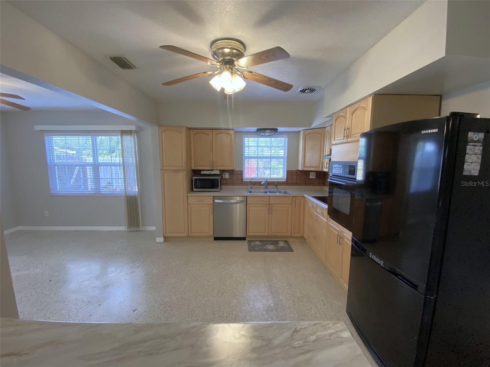 Image 12 of 68 For 5545 3rd Ave N