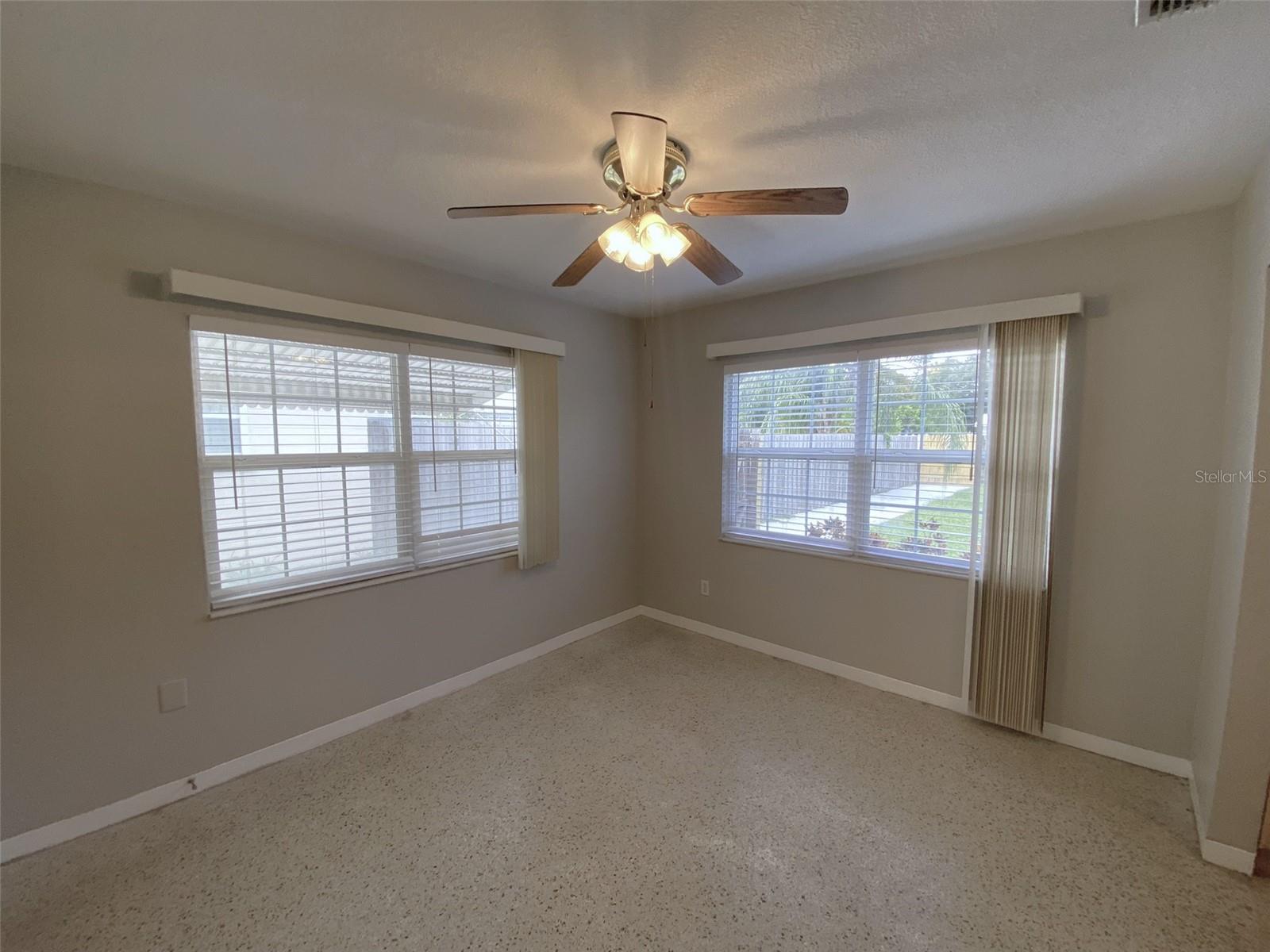 Image 22 of 68 For 5545 3rd Ave N