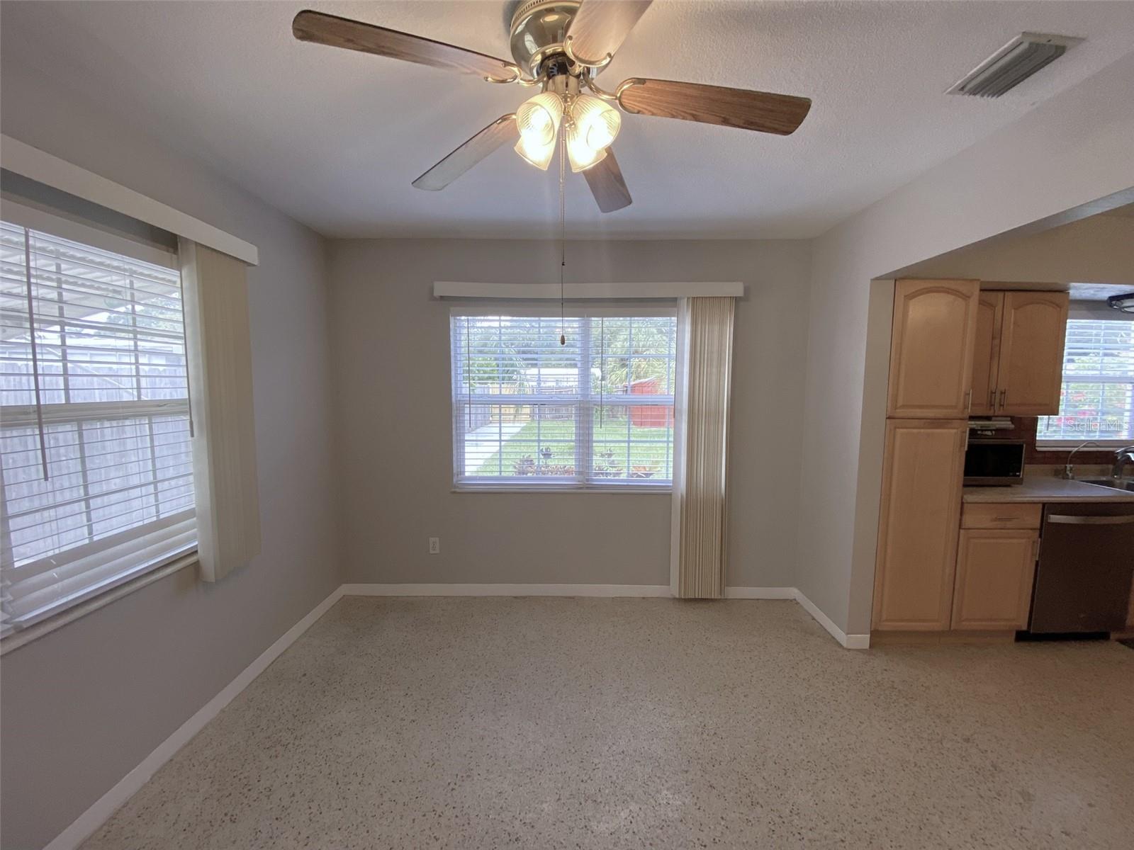 Image 23 of 68 For 5545 3rd Ave N