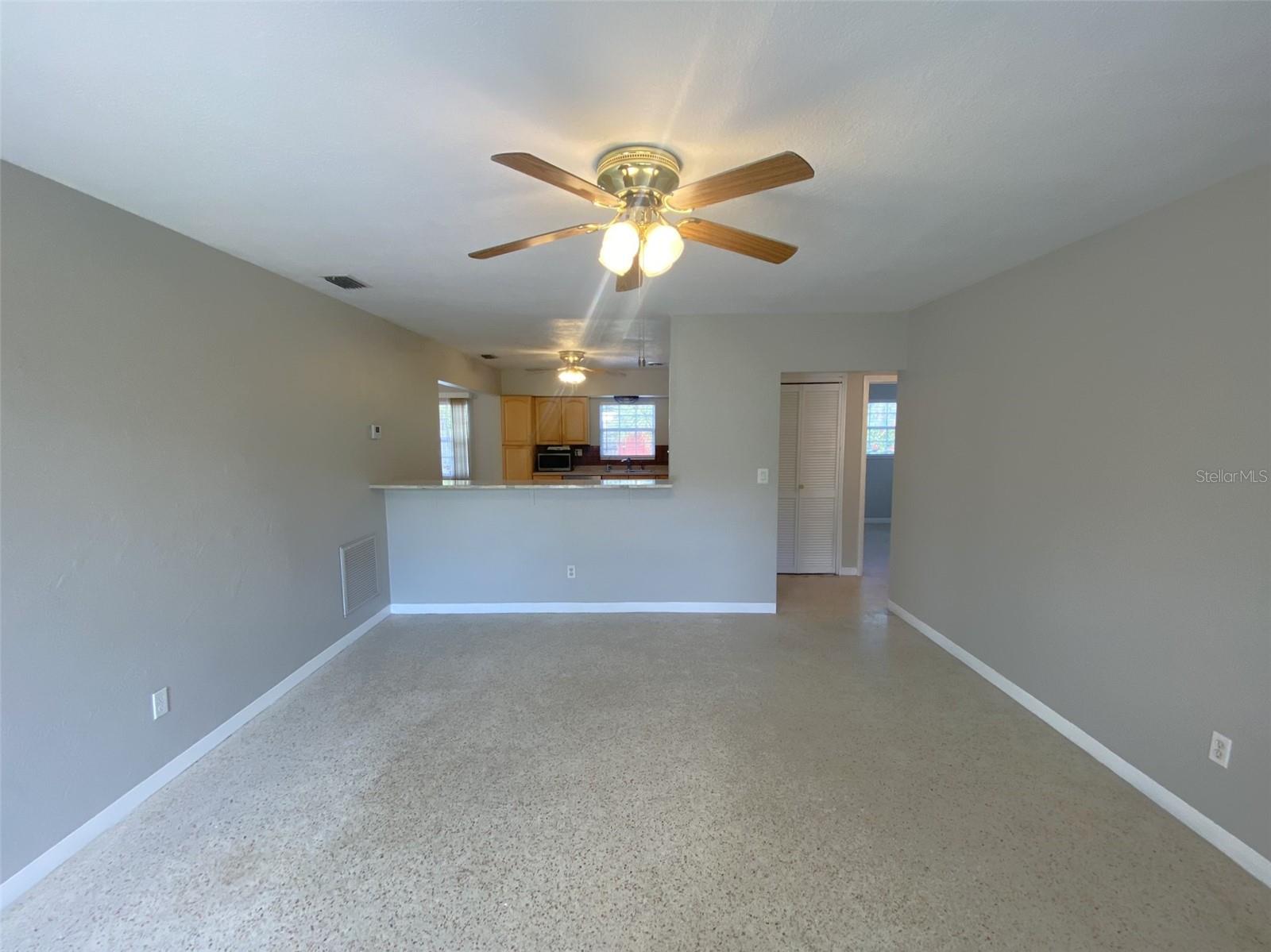 Image 4 of 68 For 5545 3rd Ave N