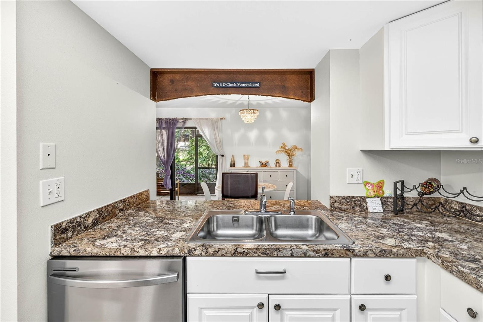 Image 19 of 40 For 7809 Niagara Avenue 2105
