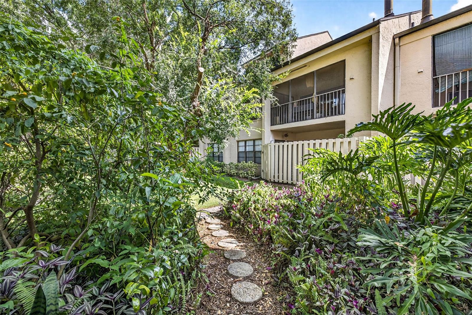 Image 31 of 40 For 7809 Niagara Avenue 2105